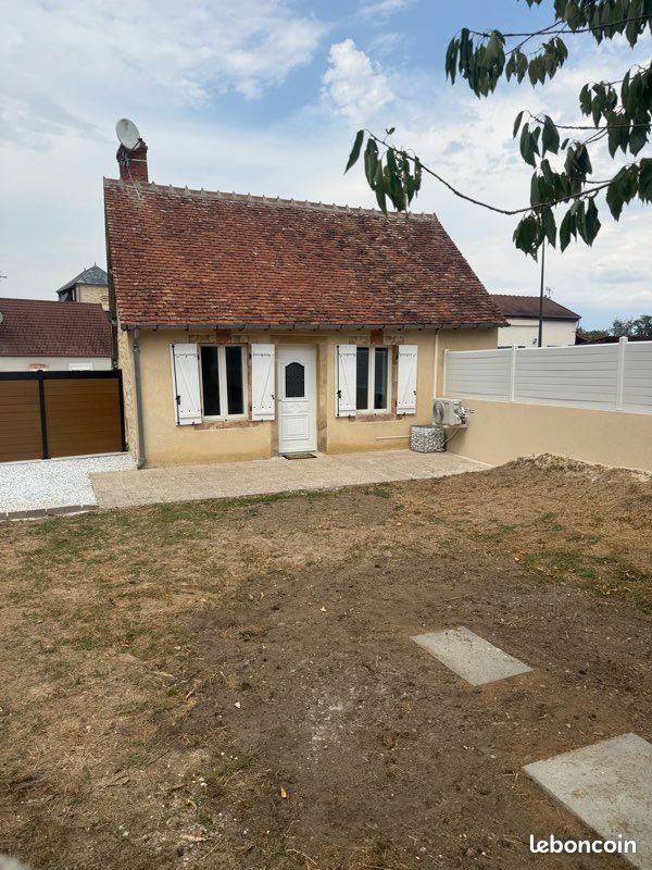 Maison T2 entièrement rénovée à louer – Saint-Georges-de-Poisieux (image 1)