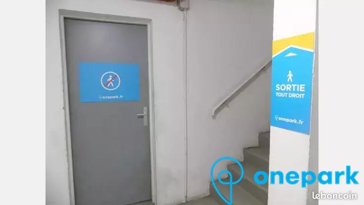 Parking 12 m² · à Paris · 12 m² · 132 €/mois