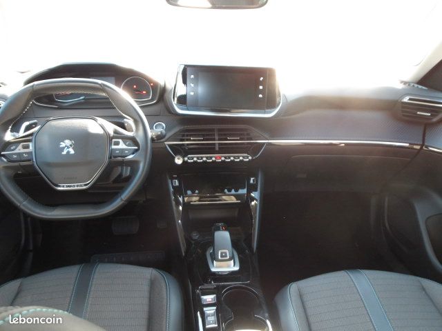 Peugeot 2008 PureTech 130 S&S EAT8 Allure (image 16)