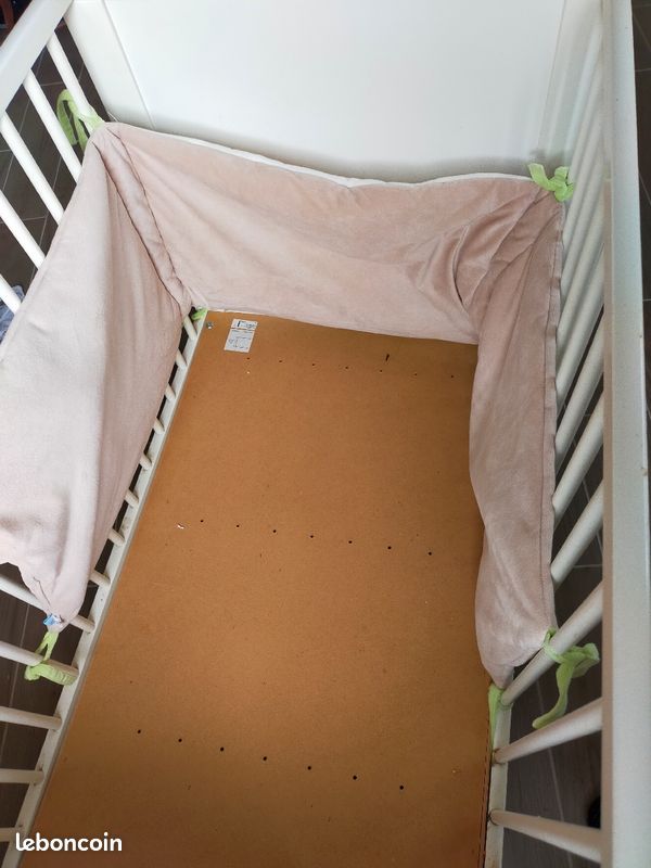 Lit bébé (image 1)