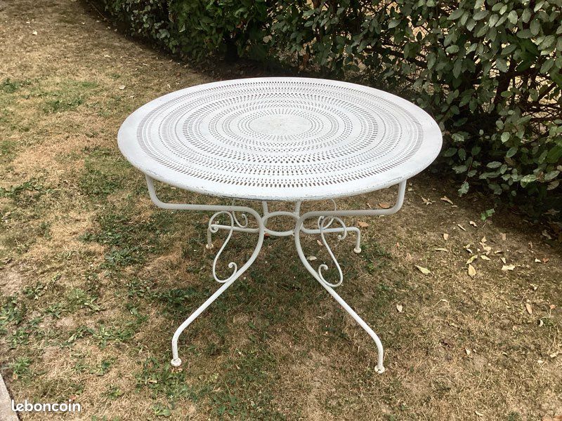 Table en fer forgé (image 1)