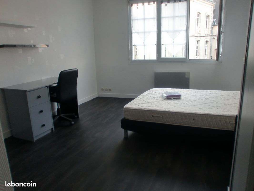 Appartement 1 pièce 21 m² · à Morlaix · 21 m² · 350 €