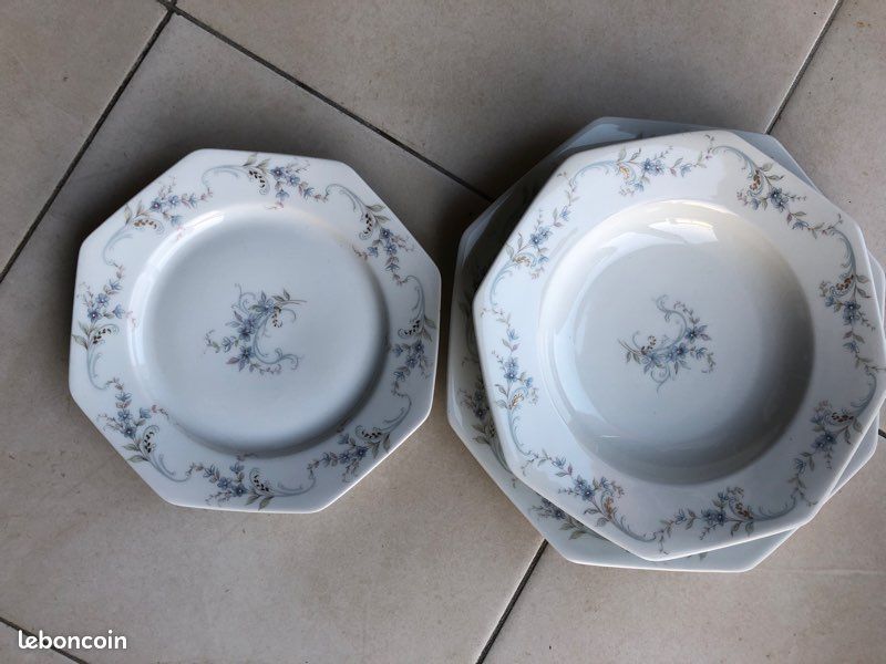 Service de Porcelaine de Limoges doré à l'or fin (image 10)