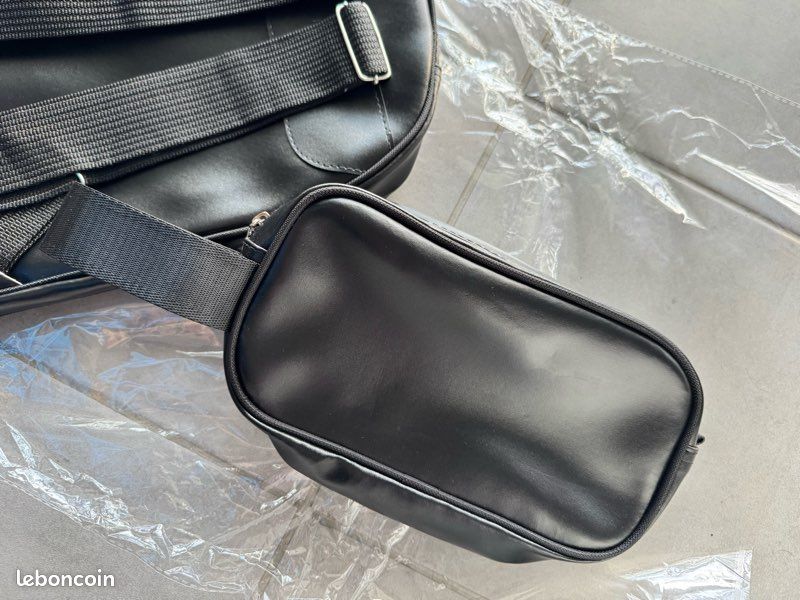 Lot de trois Bagages en cuir noir (image 4)