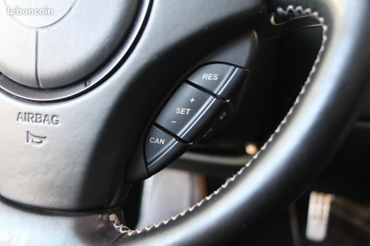 Aston Martin V8 Vantage SP10 Roadster S Sportshift II (image 17)