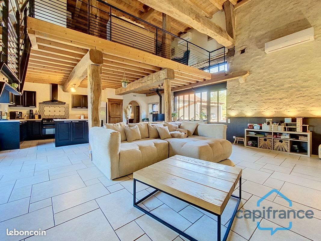 Maison 7 pièces 220 m² · à Laives · 220 m² · 490 000 €