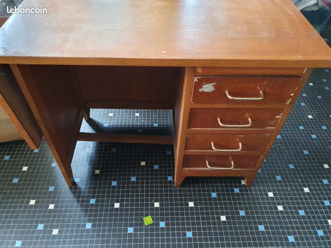 Bureau en bois pour enfant (image 1)
