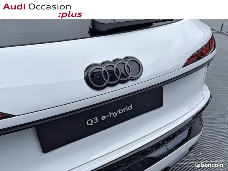 Audi Q3 1.5 e-hybrid 272ch S line S tronic 6 (image 15)