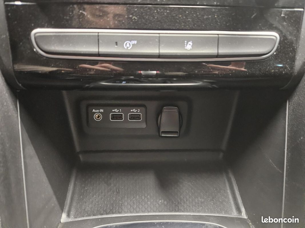 RENAULT MEGANE RS 1.8 TCe 300 EDC (image 37)