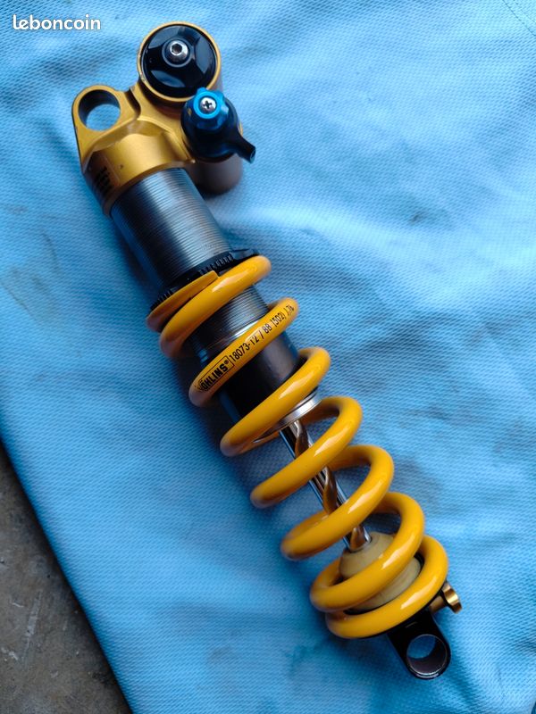 Amortisseur ohlins TTX 22 et Rock shox vivid r2c Vélos