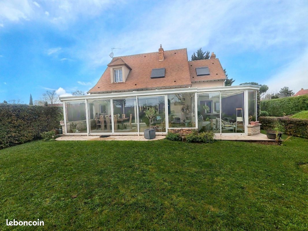 Maison 6 pièces 190 m² · à Follainville-Dennemont · 190 m² · 449 000 €