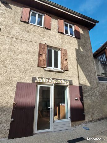 Appartement avec local commercial