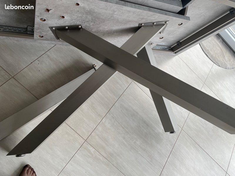 Table design (image 1)