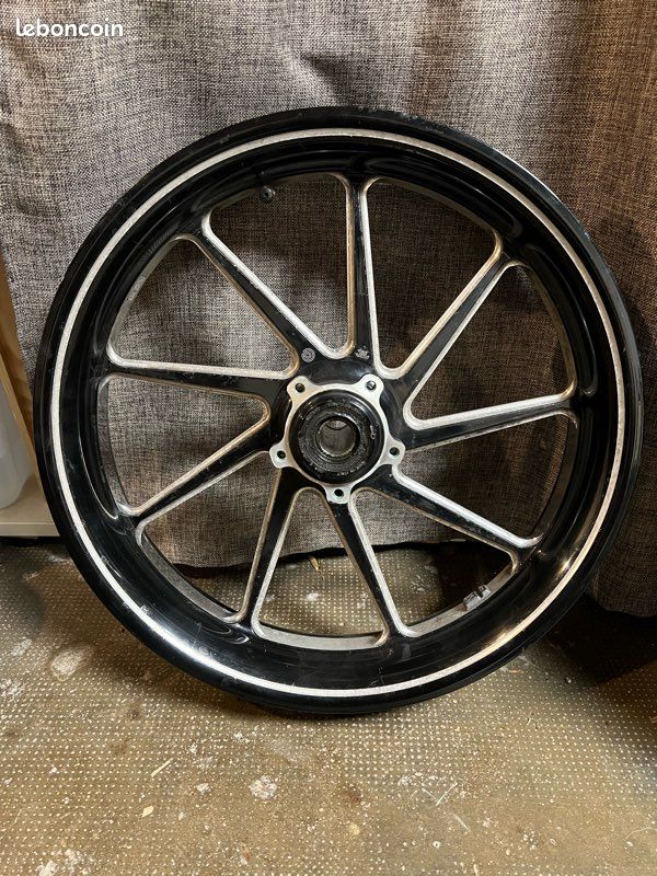 Jantes avant arrière Ducati Diavel performance (image 2)