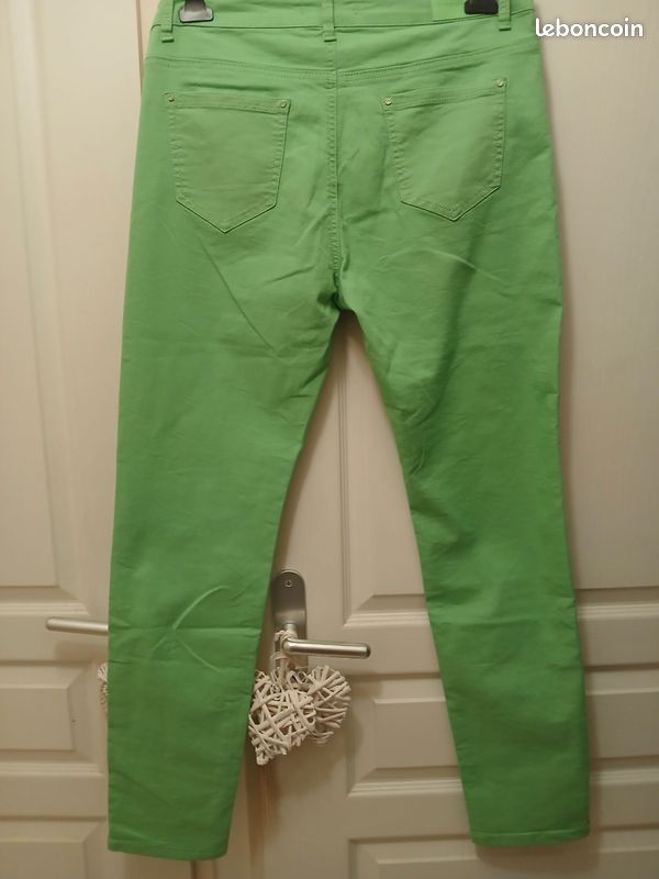 Pantalon femme Voggo T44 Vêtements