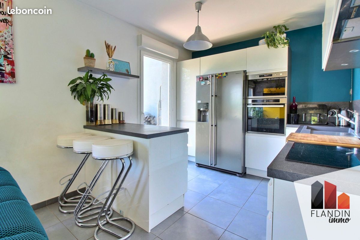Appartement 4 pièces 82 m² · à Vernaison · 82 m² · 312 000 €