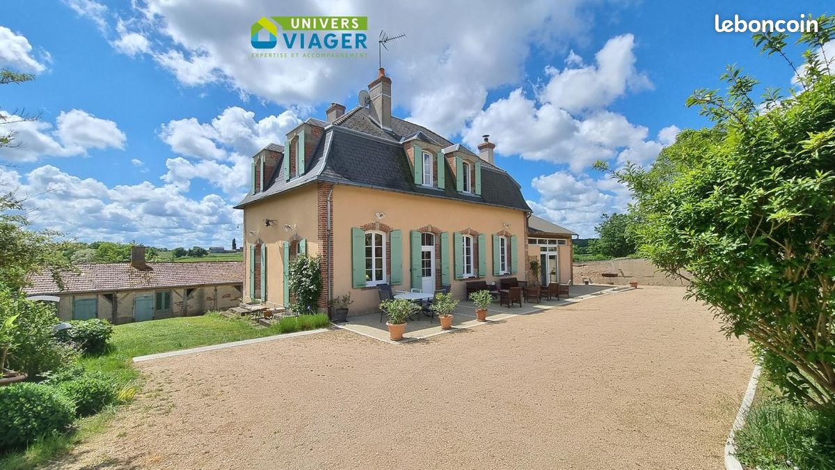 Maison 7 pièces 192 m² · à Saint-Léopardin-d'Augy · 192 m² · 79 000 €