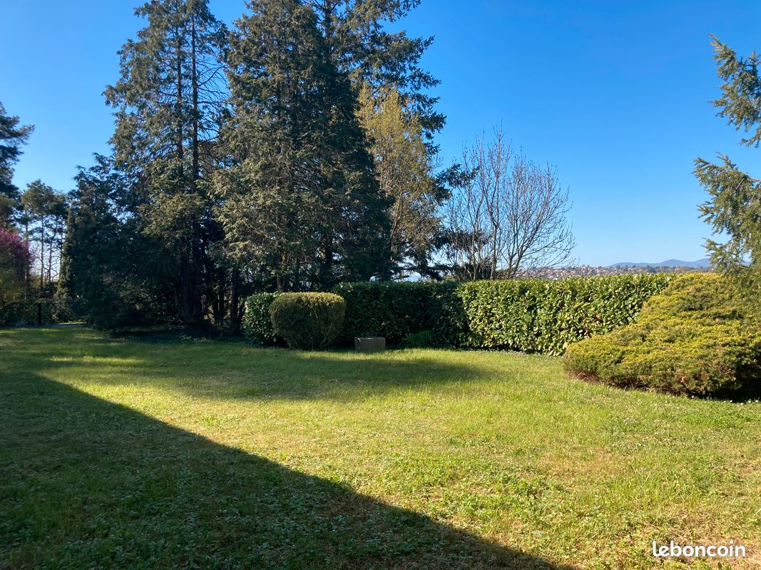 Maison 4 pièces 100 m² · à Sainte-Foy-lès-Lyon · 100 m² · 1 600 €