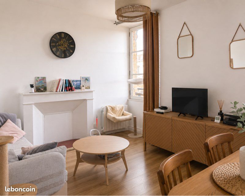 Appartement 2 pièces 42 m² · à Bordeaux · 42 m² · 1 050 €