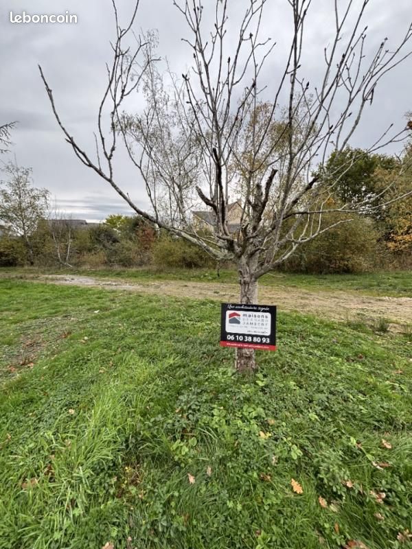 Terrain 550 m² Les Alleuds · à Brissac Loire Aubance · 75 000 €
