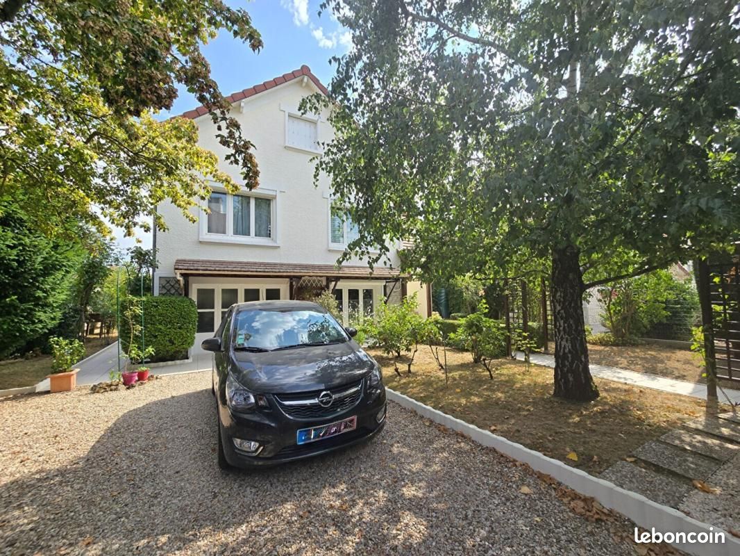 Maison 7 pièces 136 m² · à Brou-sur-Chantereine · 136 m² · 415 000 €