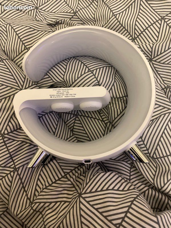Chargeur à induction avec led qui fais réveil (image 2)