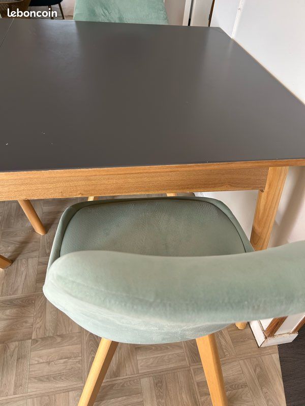Table à manger extensible Maison du Monde – gris anthracite – 6 à 10 personnes (image 3)