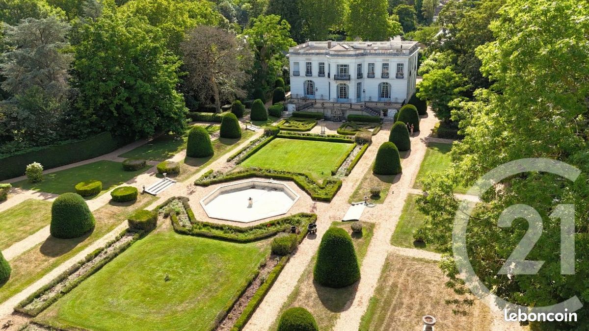 Maison 12 pièces 515 m² · à Ézy-sur-Eure · 515 m² · 1 995 000 €