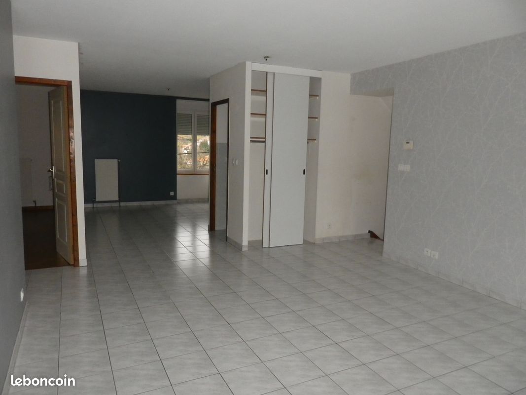 Appartement 4 pièces 75 m² · à Dunières · 75 m² · 590 €/mois