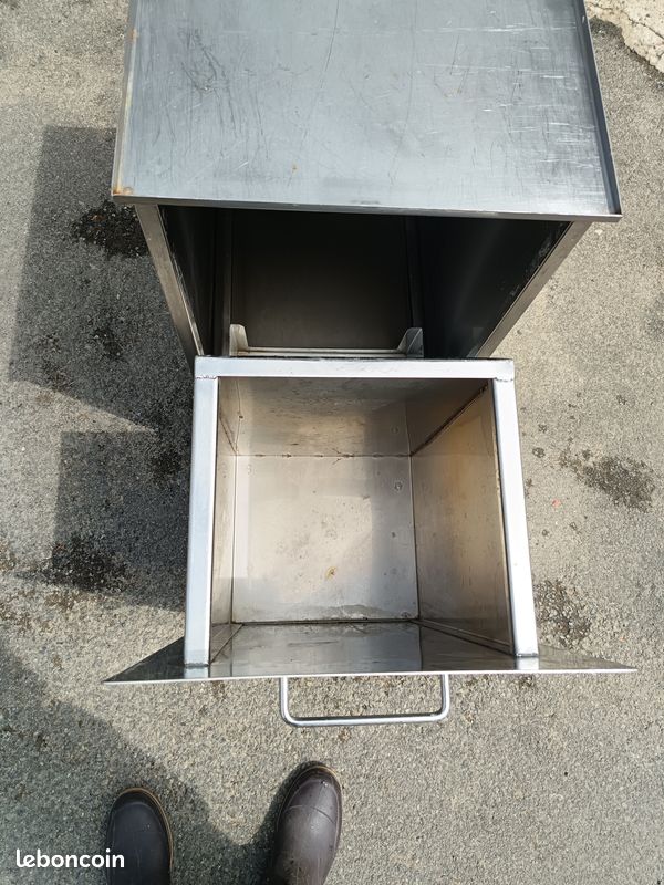 Table de balance avec coffre a sel (image 3)