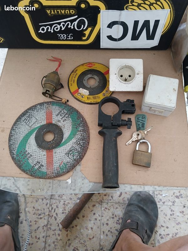 Lot de quincaillerie divers varié (image 3)