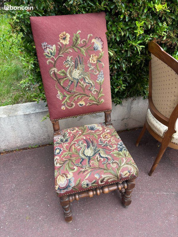 Chaise ancienne en chêne sculpté avec tapisserie décorative style Henri II (image 1)