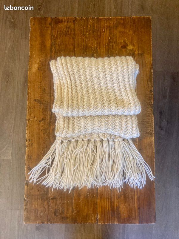 Grande écharpe blanc écru (image 1)