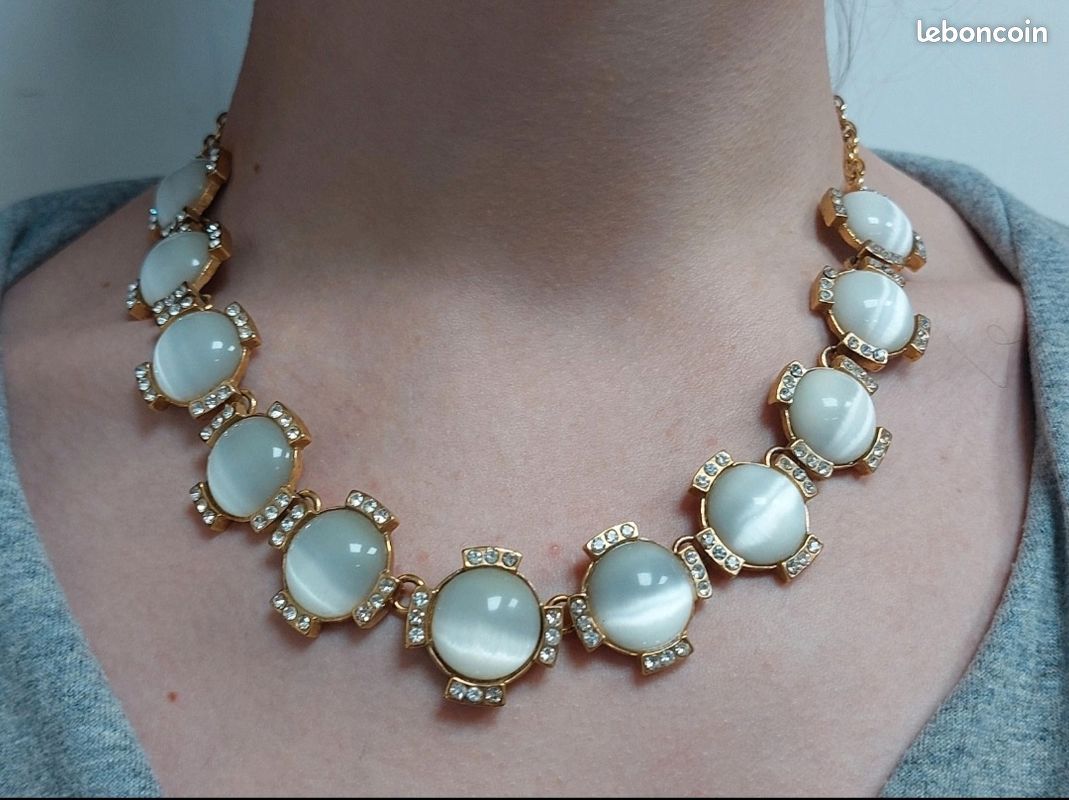 Collier Vintage Dolce Vita - Pièce D'occasion Chargée De Style