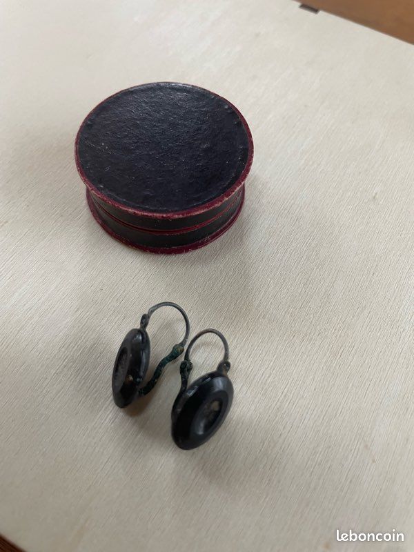 Boucles d’oreilles anciennes (image 1)