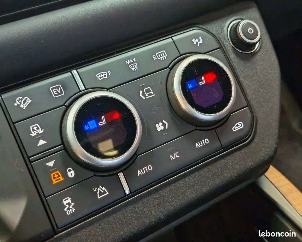 LAND ROVER DEFENDER 110 P400e PHEV BVA8 X-Dynamic - ORIGINE FRANCE- 1ER MAIN - BLACK PACK - MERIDIAN - CAM 360° - TOIT OUVRANT - PACK HIVER (image 31)