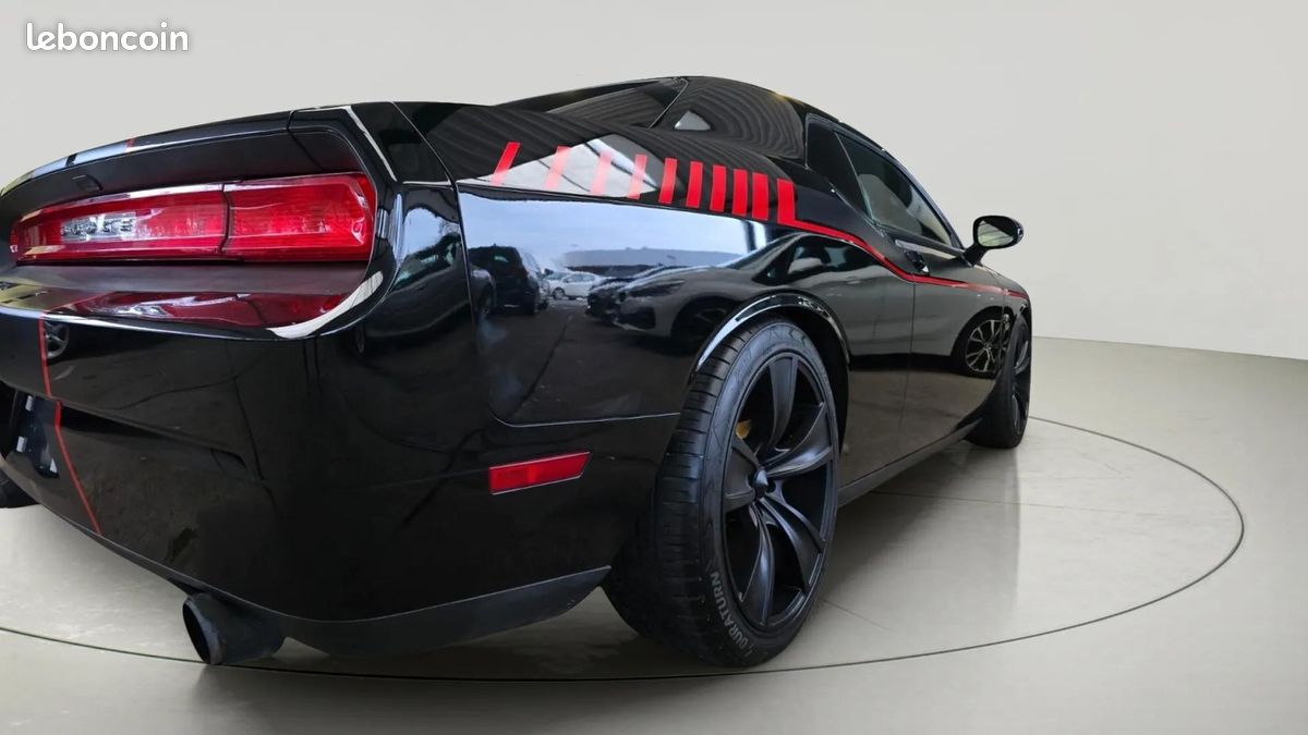 Dodge CHALLENGER 3.6 V6 * Cervini * Boîte Automatique * Cuir * CarPlay * Android Auto * Jantes 20" (image 4)