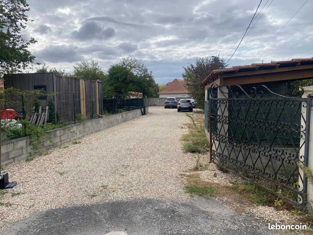 Terrain 631 m² · à Mérignac · 631 m² · 205 000 €