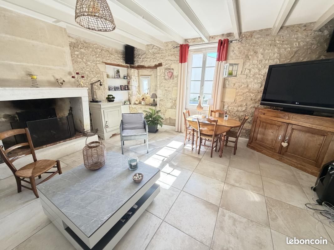 Maison 8 pièces 180 m² · à Semussac · 180 m² · 349 000 €