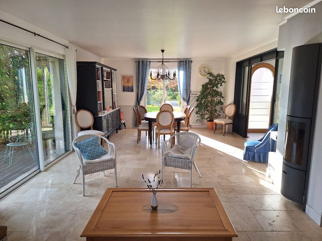 Maison 8 pièces 205 m² (image 2)