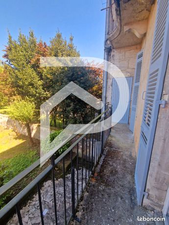 https://img.leboncoin.fr/api/v1/lbcpb1/images/eb/9d/b8/eb9db837b1f3a746bca488498ab7481183dc8abb.jpg?rule=ad-image