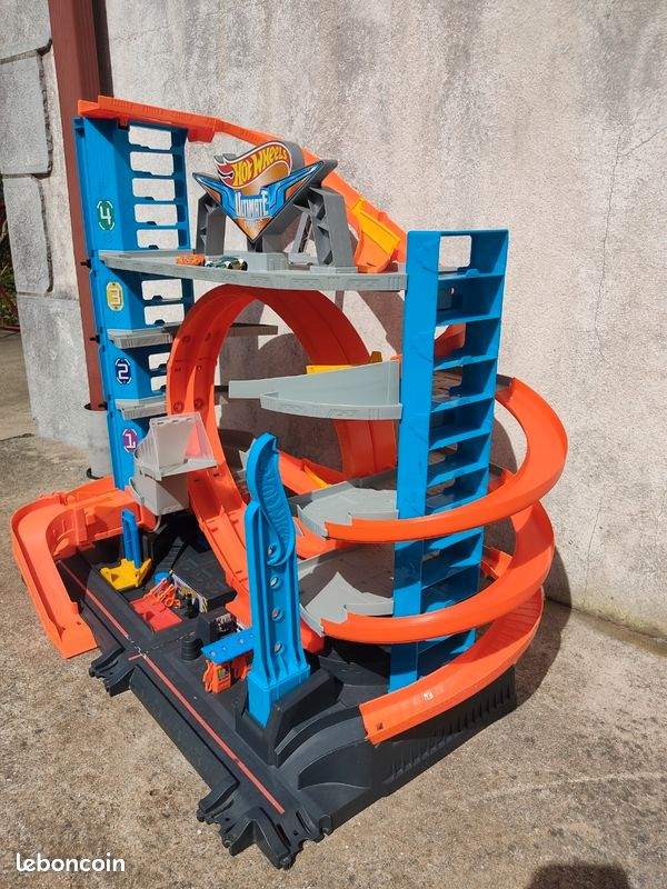 Circuit Hotwheels requin (image 3)