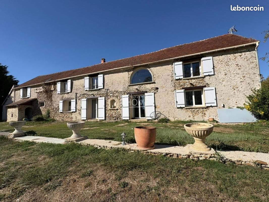 Maison 8 pièces 250 m² · à La Ferté-Gaucher · 250 m² · 368 000 €