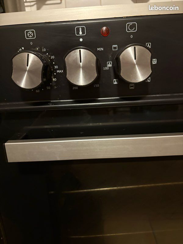 2 Boutons De Réglage Pour Cuisinière La Germania DA1GX (occasion, Fonctionnels)
