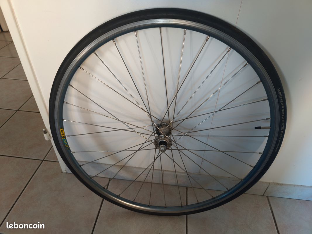 Roue avant de vélo 26 pouces - MICHELIN PRO3 Race Service Course (image 1)