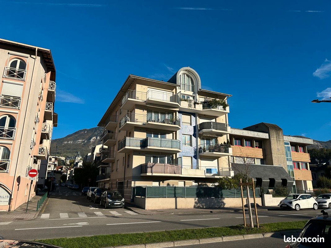 Appartement 2 pièces 46 m² · à Aix-les-Bains · 46 m² · 900 €/mois