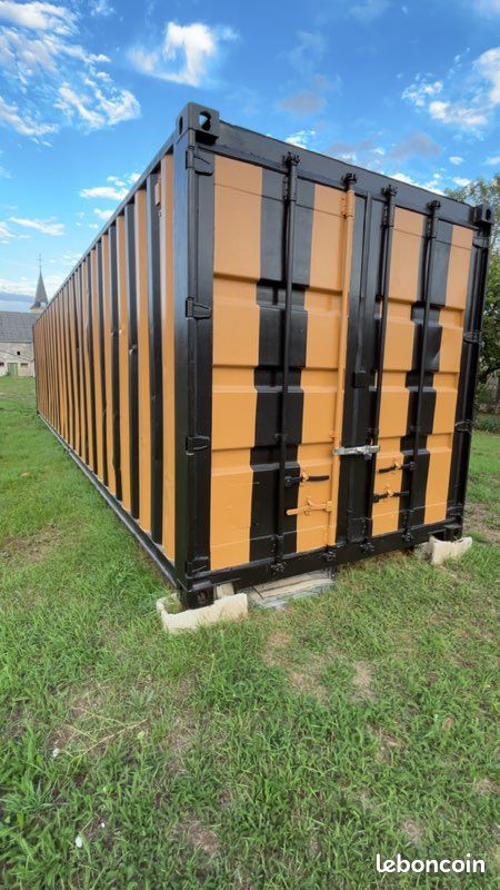 Container box (image 1)