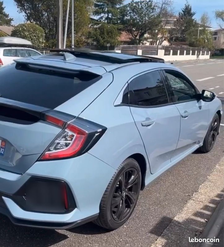 Honda Civic 1.0 VTEC Boîte automatique, Gris sonic (nardo), Toit ouvrant, Sièges chauffants en