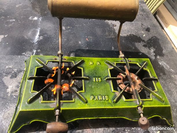 Réchaup à Pétrole Ancien, Outil Vintage, Lot De 4 Pieds Fonte émaillés (pour Pièces)