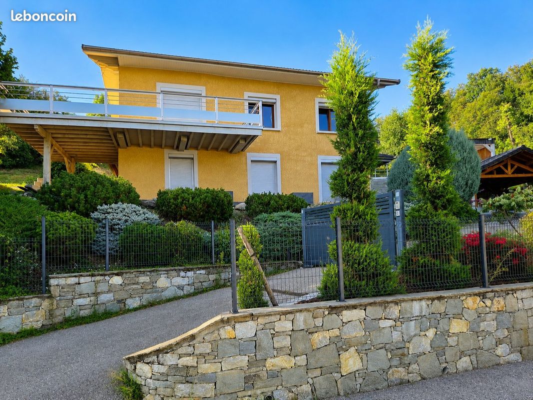Maison 6 pièces 190 m² · à Mercury · 190 m² · 499 200 €